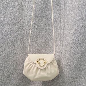 Finesse La Model Vintge Elegant Ivory  Crossbody  Bag